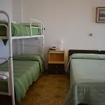 Astoria מלון 3*